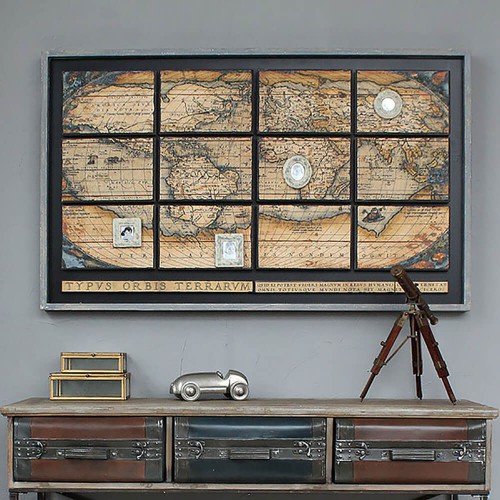 Декор на стену «Карта с фоторамками»